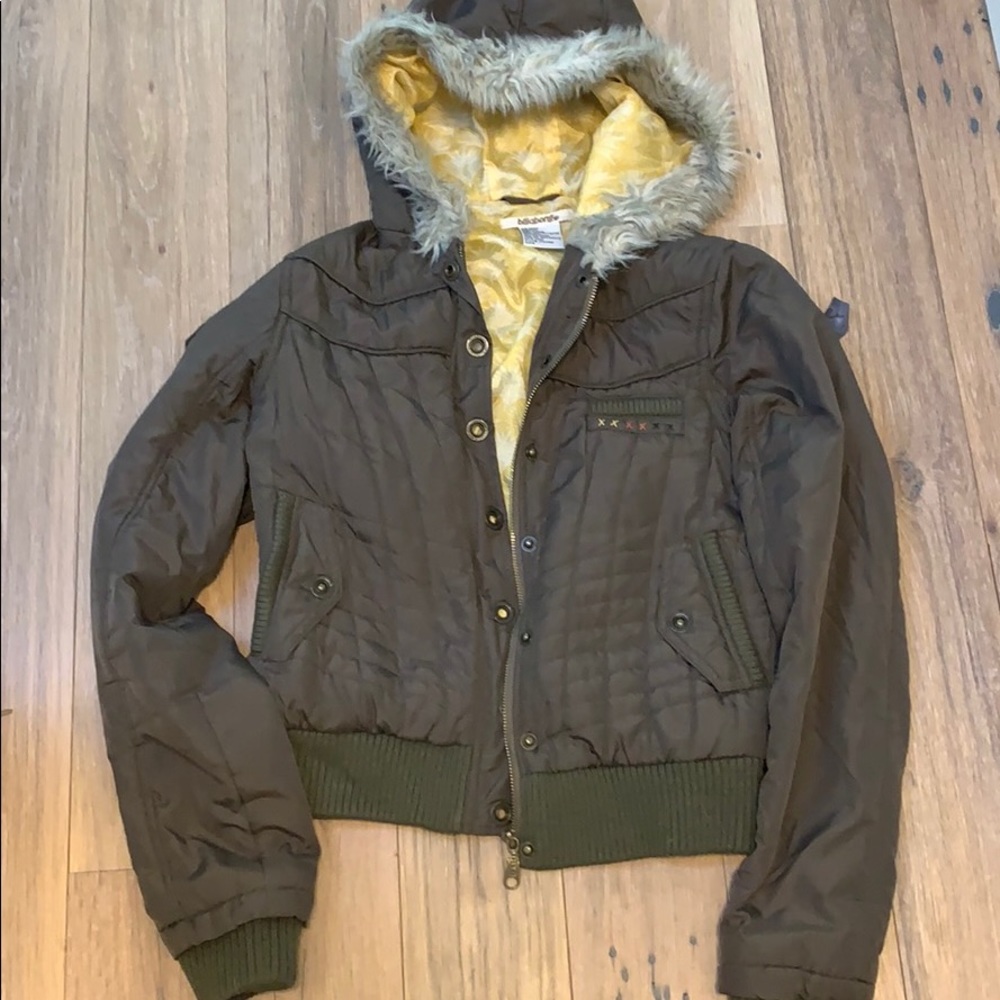 Vintage billabong bomber with fur hood